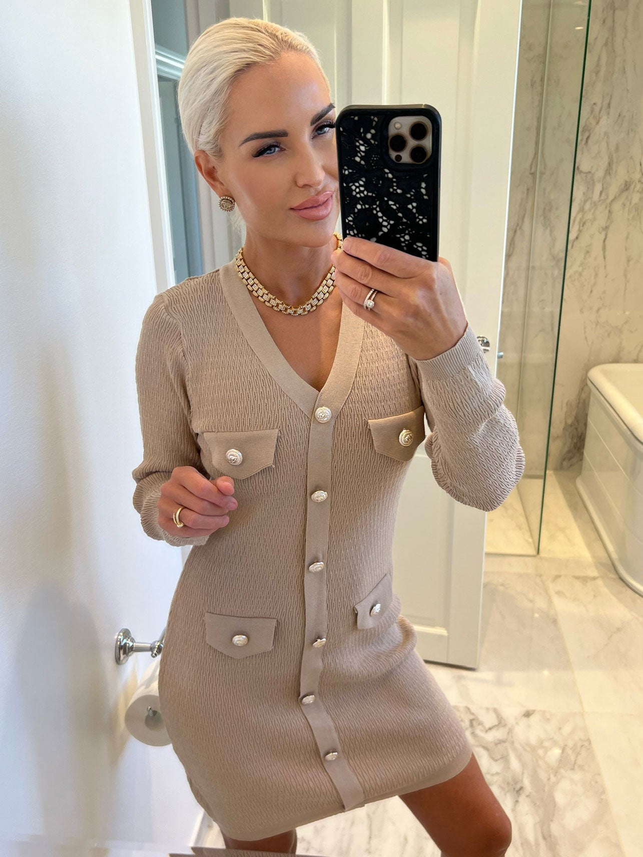 Melody - Smuk viscose kjole med guldknapper